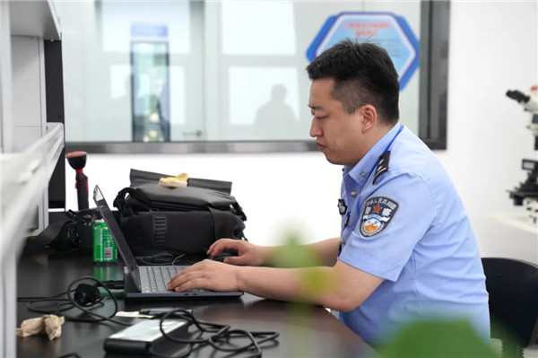 1657765552922013075.jpg 晋城公安10.jpg