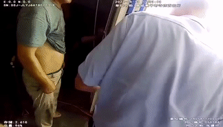 1661152072168079290.gif 粪坑!2.gif