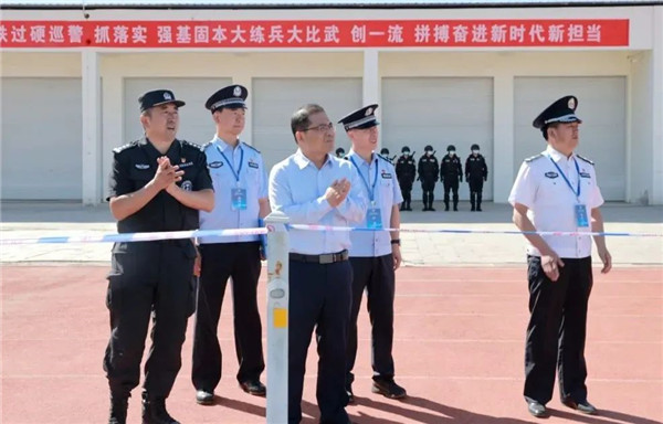 1664421476067041498.jpg 巡特警实战大练兵比武2.jpg