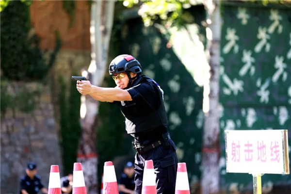 1664421583935093352.jpg 巡特警实战大练兵比武8.jpg