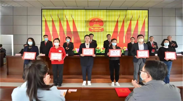 1670379919482045743.png 家事审判让家“和”万事兴.png