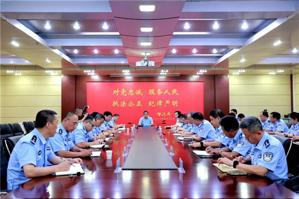 文明创建“警”相随.jpg