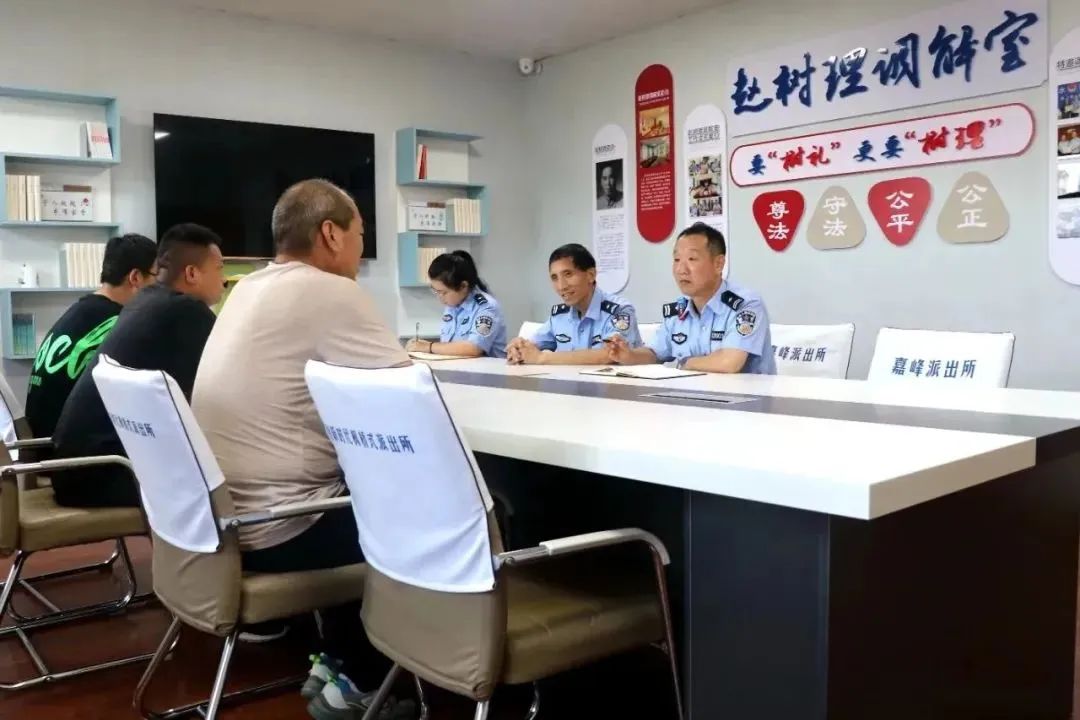 103.jpg