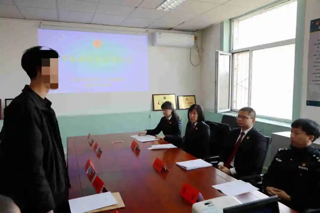 103.jpg