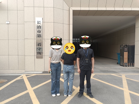 捣毁非法信息交易窝点！3人落网00.jpg